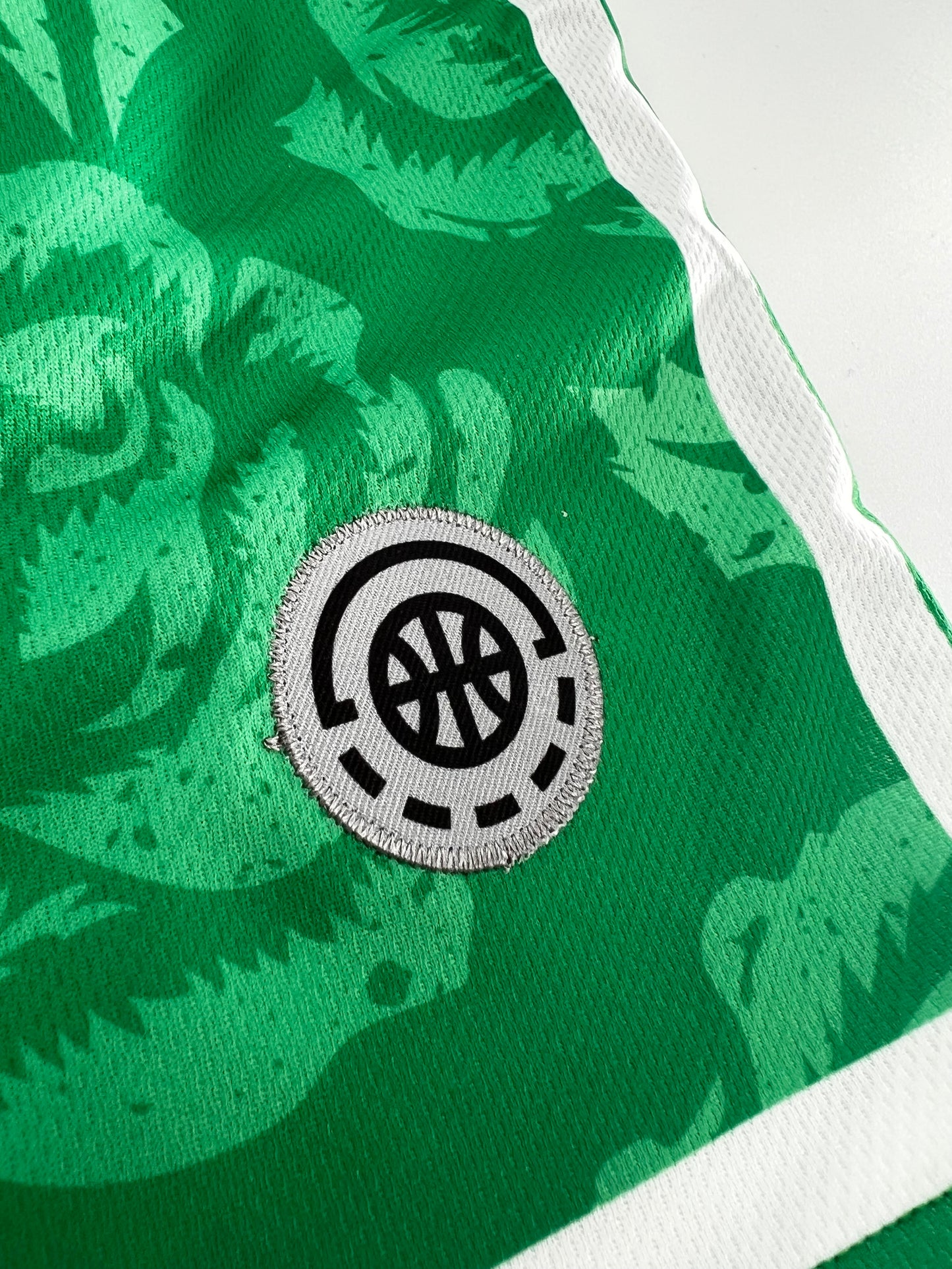 Shirts & Skins OG Side Stripe Rose Short (Kelly Green/White) Close-up